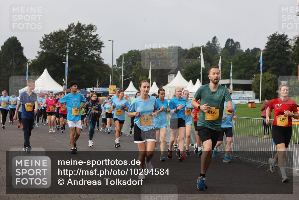 13.09.2026 - Kiel Lauf Andreas Tolksdorf http://msf.ph/oto/10294584 13.09.2026 09:27:23 Kiellinie 4166, 7494, 1418, 9841, 38, 8126, 12161 meine-sportfotos.de