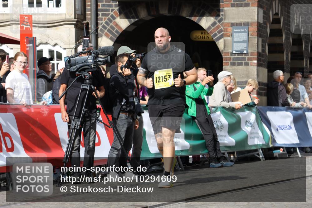 13.09.2026 - 21. swb-Marathon Bremen Strokosch-Dieckow http://msf.ph/oto/10294609 13.09.2026 11:20:49 Ziel 10161, 11296, 11529, 11530, 11541, 11980, 12285, 12316, 12317, 12374, 10407, 12542 meine-sportfotos.de