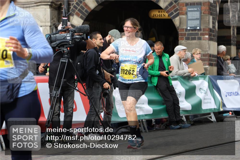 13.09.2026 - 21. swb-Marathon Bremen Strokosch-Dieckow http://msf.ph/oto/10294782 13.09.2026 11:21:31 Ziel 11780, 11104 meine-sportfotos.de