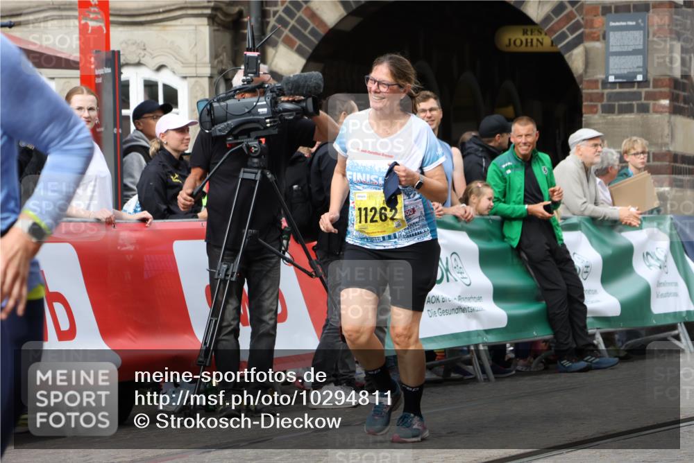 13.09.2026 - 21. swb-Marathon Bremen Strokosch-Dieckow http://msf.ph/oto/10294811 13.09.2026 11:21:31 Ziel 11780, 11104 meine-sportfotos.de