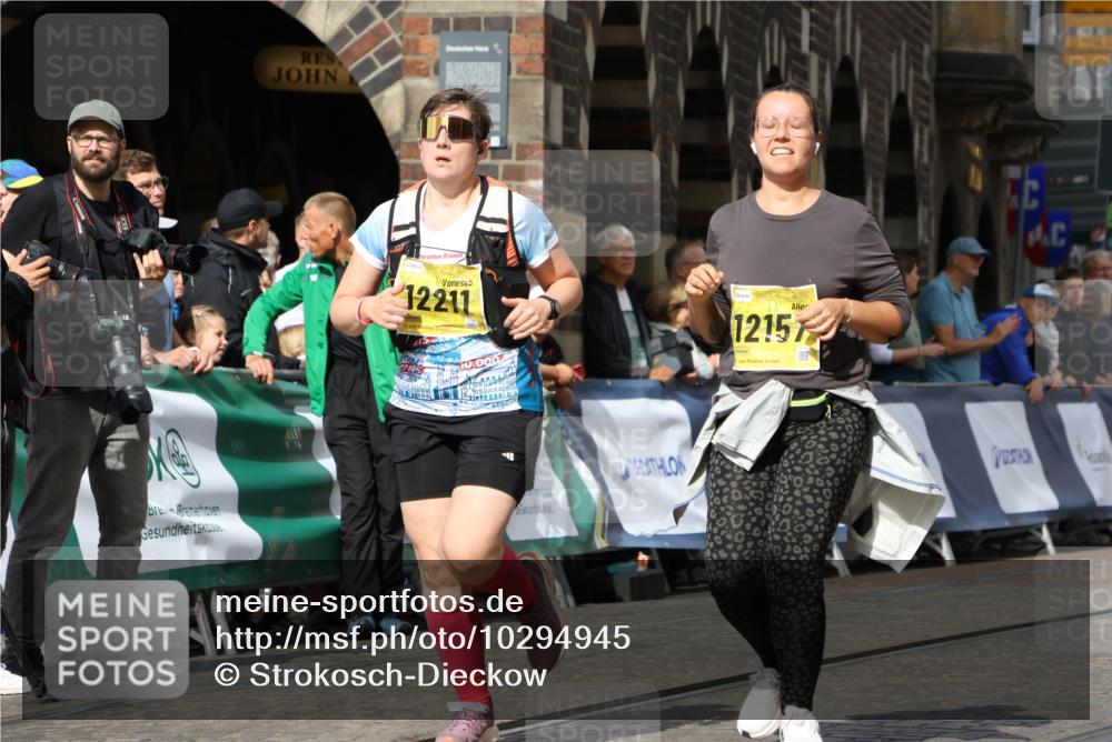 13.09.2026 - 21. swb-Marathon Bremen Strokosch-Dieckow http://msf.ph/oto/10294945 13.09.2026 11:22:08 Ziel 11104, 11639, 11423, 12444 meine-sportfotos.de