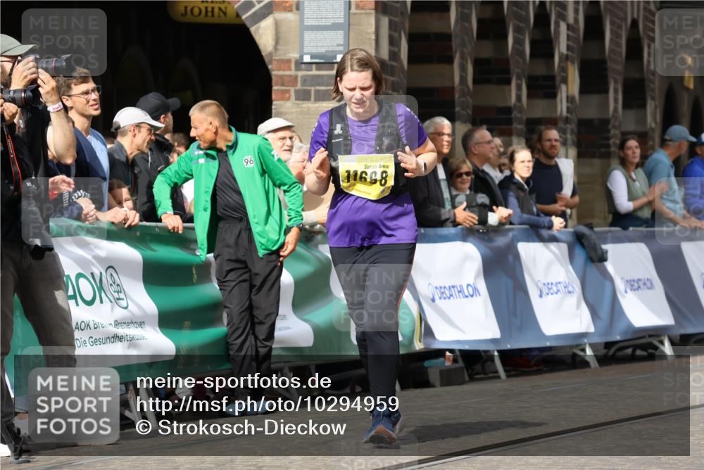 13.09.2026 - 21. swb-Marathon Bremen Strokosch-Dieckow http://msf.ph/oto/10294959 13.09.2026 11:22:13 Ziel 11639, 12157, 12211, 10710, 10968, 11423, 11579, 12444 meine-sportfotos.de