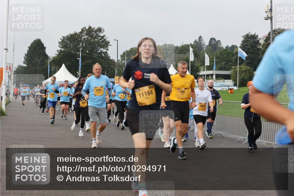 13.09.2026 - Kiel Lauf Andreas Tolksdorf http://msf.ph/oto/10294971 13.09.2026 09:28:19 Kiellinie 36, 951, 1493, 5619, 707, 11184, 745, 390, 9587 meine-sportfotos.de