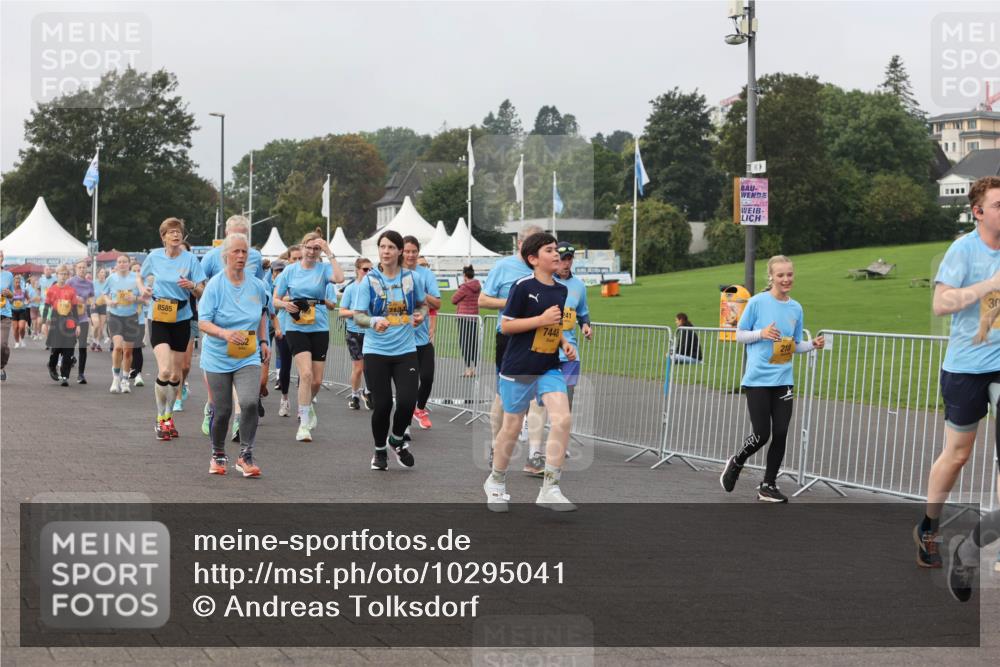 13.09.2026 - Kiel Lauf Andreas Tolksdorf http://msf.ph/oto/10295041 13.09.2026 09:28:28 Kiellinie 8585, 7448, 241, 218, 30 meine-sportfotos.de