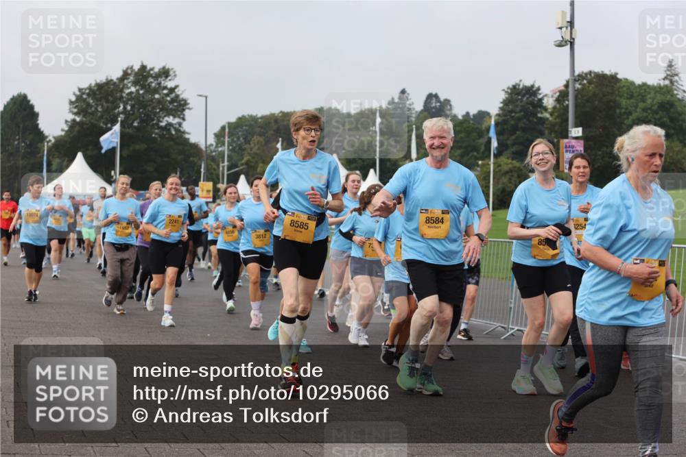 13.09.2026 - Kiel Lauf Andreas Tolksdorf http://msf.ph/oto/10295066 13.09.2026 09:28:31 Kiellinie 10074, 1852, 2241, 4856, 3812, 8585, 73, 38, 8584, 39, 254 meine-sportfotos.de