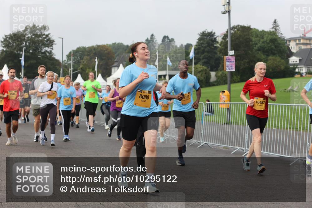13.09.2026 - Kiel Lauf Andreas Tolksdorf http://msf.ph/oto/10295122 13.09.2026 09:28:38 Kiellinie 7585, 4666, 8080, 5167, 10487 meine-sportfotos.de