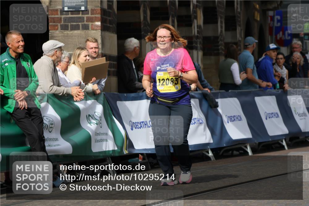 13.09.2026 - 21. swb-Marathon Bremen Strokosch-Dieckow http://msf.ph/oto/10295214 13.09.2026 11:23:04 Ziel 11574, 10349, 10754, 10925 meine-sportfotos.de