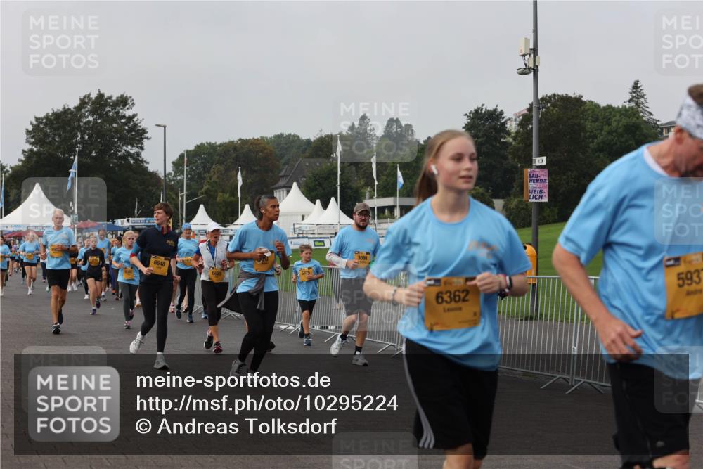 13.09.2026 - Kiel Lauf Andreas Tolksdorf http://msf.ph/oto/10295224 13.09.2026 09:28:49 Kiellinie 6648, 5825, 3698, 6362, 593 meine-sportfotos.de