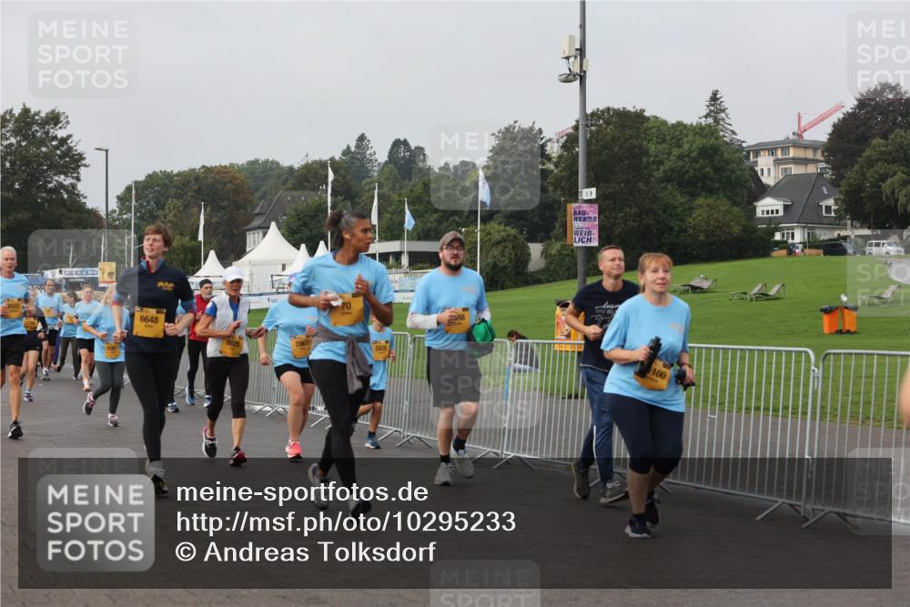 13.09.2026 - Kiel Lauf Andreas Tolksdorf http://msf.ph/oto/10295233 13.09.2026 09:28:50 Kiellinie 93, 6648, 6625, 7867, 70, 5825, 100 meine-sportfotos.de