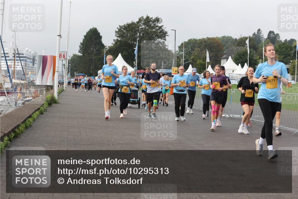 13.09.2026 - Kiel Lauf Andreas Tolksdorf http://msf.ph/oto/10295313 13.09.2026 09:29:02 Kiellinie 3571 meine-sportfotos.de