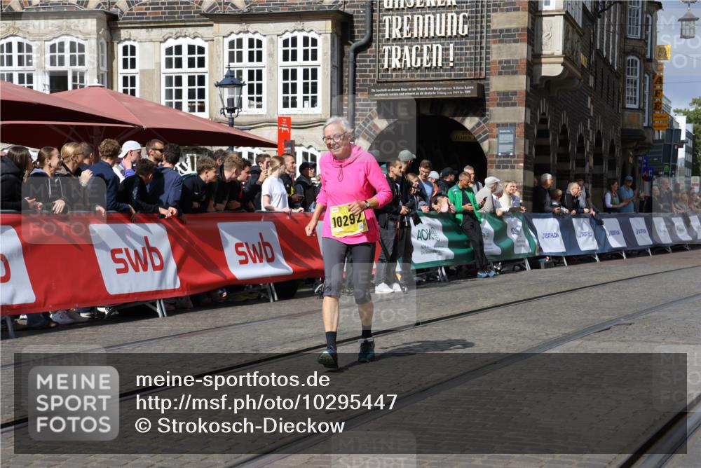 13.09.2026 - 21. swb-Marathon Bremen Strokosch-Dieckow http://msf.ph/oto/10295447 13.09.2026 11:24:01 Ziel 12440 meine-sportfotos.de