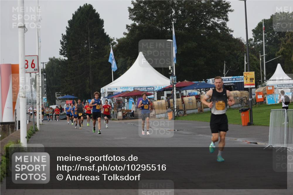 13.09.2026 - Kiel Lauf Andreas Tolksdorf http://msf.ph/oto/10295516 13.09.2026 09:21:04 Kiellinie 36, 7743 meine-sportfotos.de