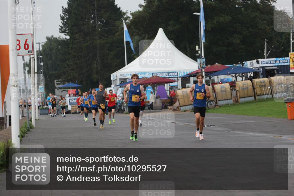 13.09.2026 - Kiel Lauf Andreas Tolksdorf http://msf.ph/oto/10295527 13.09.2026 09:21:06 Kiellinie 36, 160, 41, 44 meine-sportfotos.de