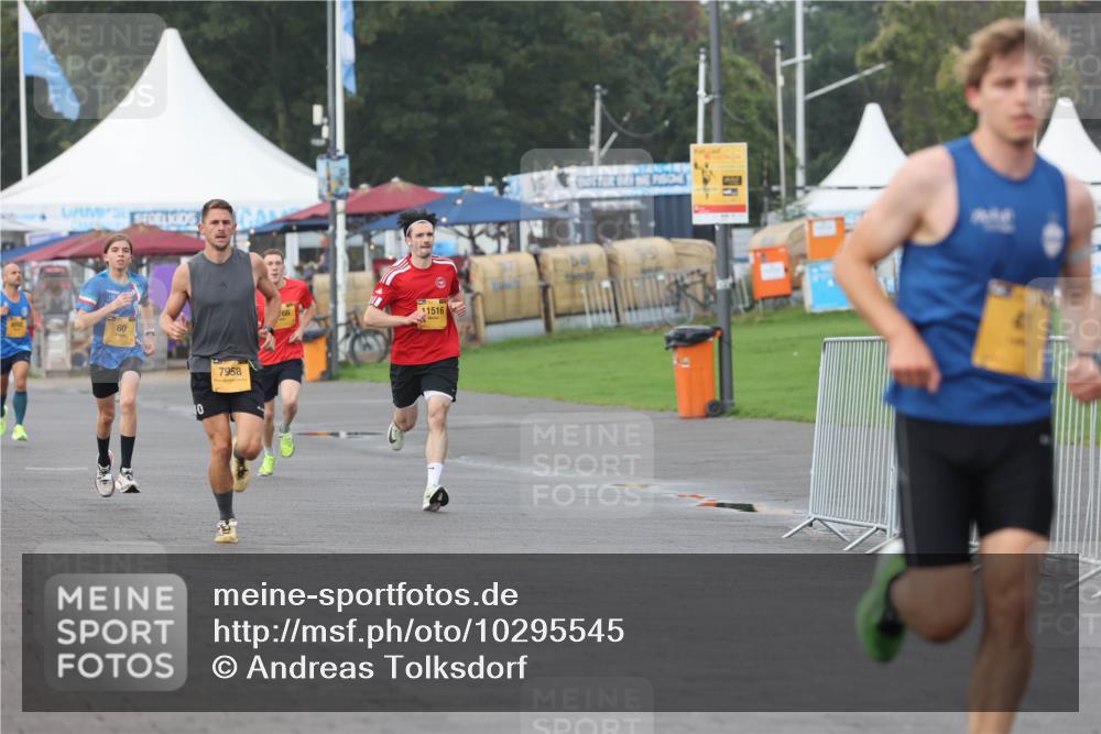13.09.2026 - Kiel Lauf Andreas Tolksdorf http://msf.ph/oto/10295545 13.09.2026 09:21:12 Kiellinie 60, 10, 7958, 66, 11516 meine-sportfotos.de