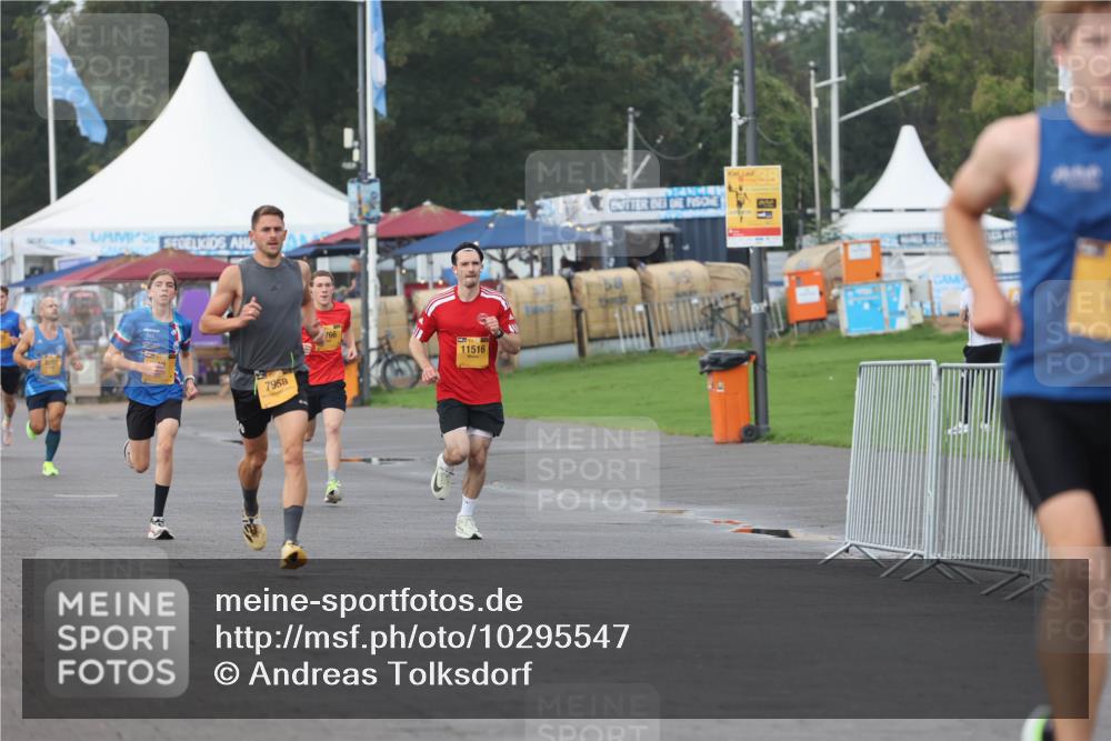 13.09.2026 - Kiel Lauf Andreas Tolksdorf http://msf.ph/oto/10295547 13.09.2026 09:21:13 Kiellinie 7958, 766, 11516 meine-sportfotos.de