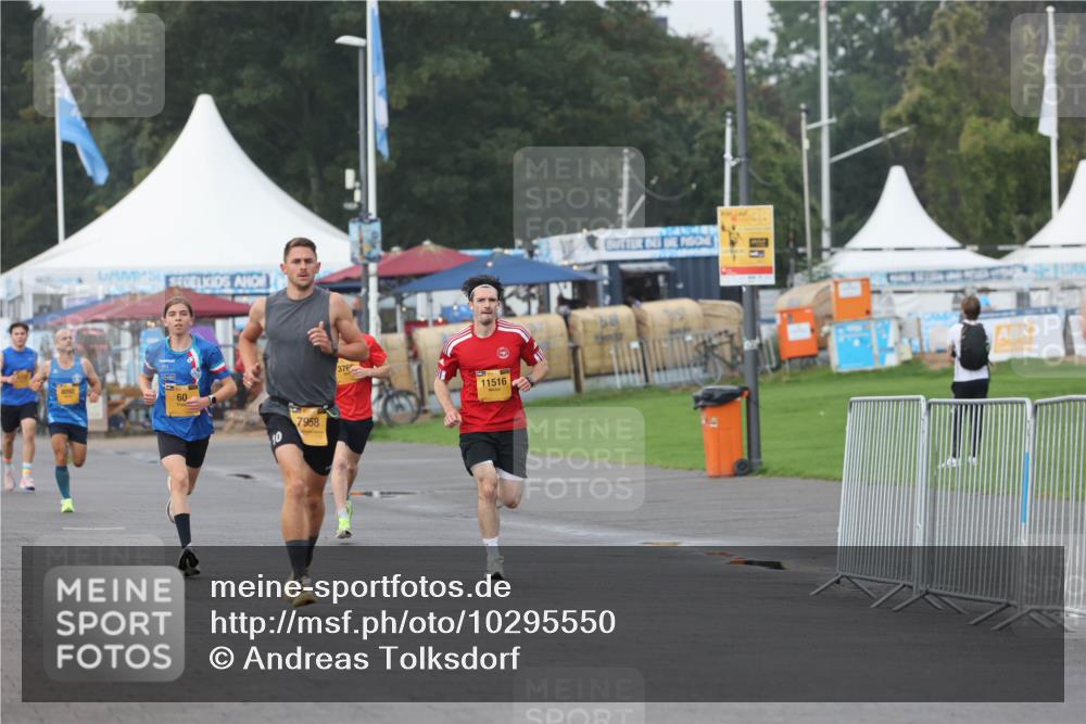 13.09.2026 - Kiel Lauf Andreas Tolksdorf http://msf.ph/oto/10295550 13.09.2026 09:21:13 Kiellinie 8092, 60, 10, 7958, 376, 11516 meine-sportfotos.de