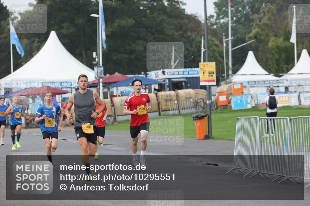 13.09.2026 - Kiel Lauf Andreas Tolksdorf http://msf.ph/oto/10295551 13.09.2026 09:21:13 Kiellinie 8092, 60, 7958, 11516 meine-sportfotos.de