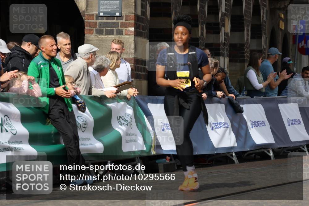 13.09.2026 - 21. swb-Marathon Bremen Strokosch-Dieckow http://msf.ph/oto/10295566 13.09.2026 11:25:24 Ziel 10732, 12471 meine-sportfotos.de
