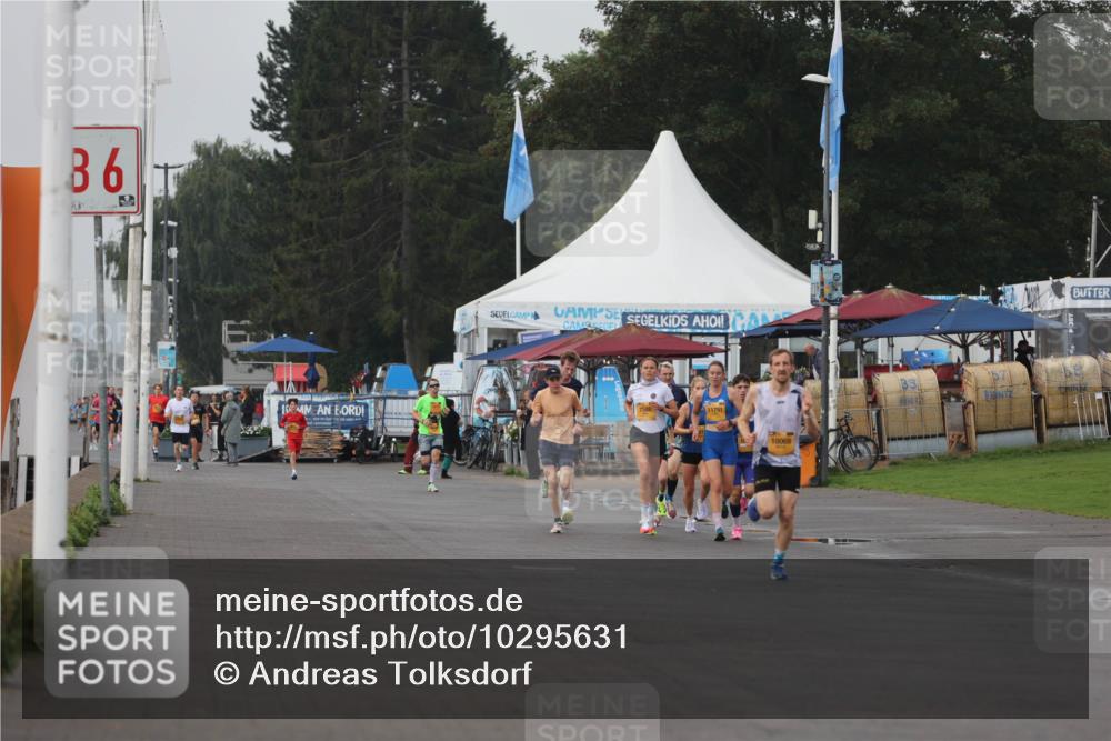 13.09.2026 - Kiel Lauf Andreas Tolksdorf http://msf.ph/oto/10295631 13.09.2026 09:21:35 Kiellinie 86, 16, 11791, 10069 meine-sportfotos.de