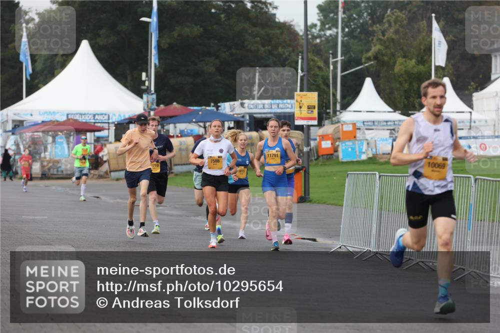 13.09.2026 - Kiel Lauf Andreas Tolksdorf http://msf.ph/oto/10295654 13.09.2026 09:21:41 Kiellinie 1719, 7588, 5815, 11791, 10069, 446 meine-sportfotos.de