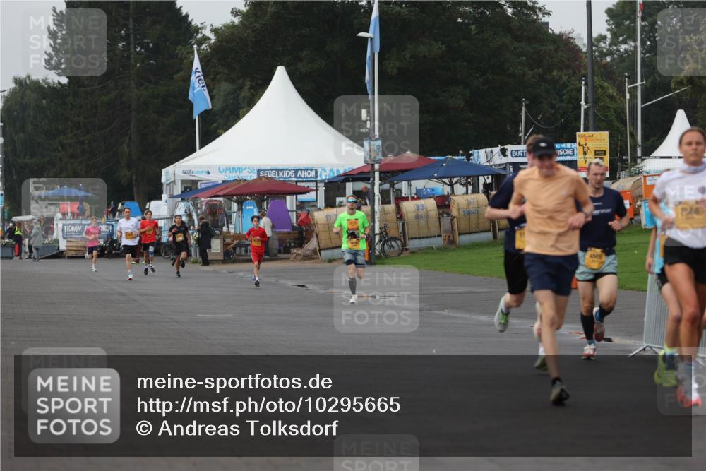 13.09.2026 - Kiel Lauf Andreas Tolksdorf http://msf.ph/oto/10295665 13.09.2026 09:21:44 Kiellinie 7588 meine-sportfotos.de