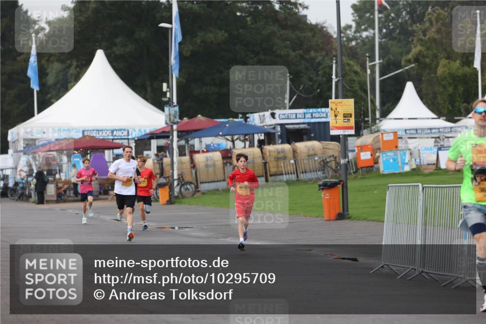 13.09.2026 - Kiel Lauf Andreas Tolksdorf http://msf.ph/oto/10295709 13.09.2026 09:21:52 Kiellinie 9610, 367, 36 meine-sportfotos.de