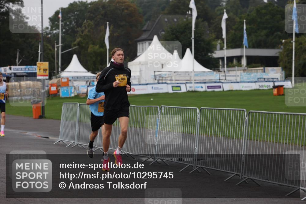 13.09.2026 - Kiel Lauf Andreas Tolksdorf http://msf.ph/oto/10295745 13.09.2026 09:22:17 Kiellinie 12484 meine-sportfotos.de