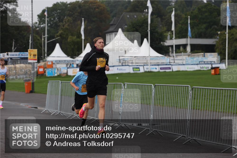 13.09.2026 - Kiel Lauf Andreas Tolksdorf http://msf.ph/oto/10295747 13.09.2026 09:22:17 Kiellinie 93, 12484 meine-sportfotos.de