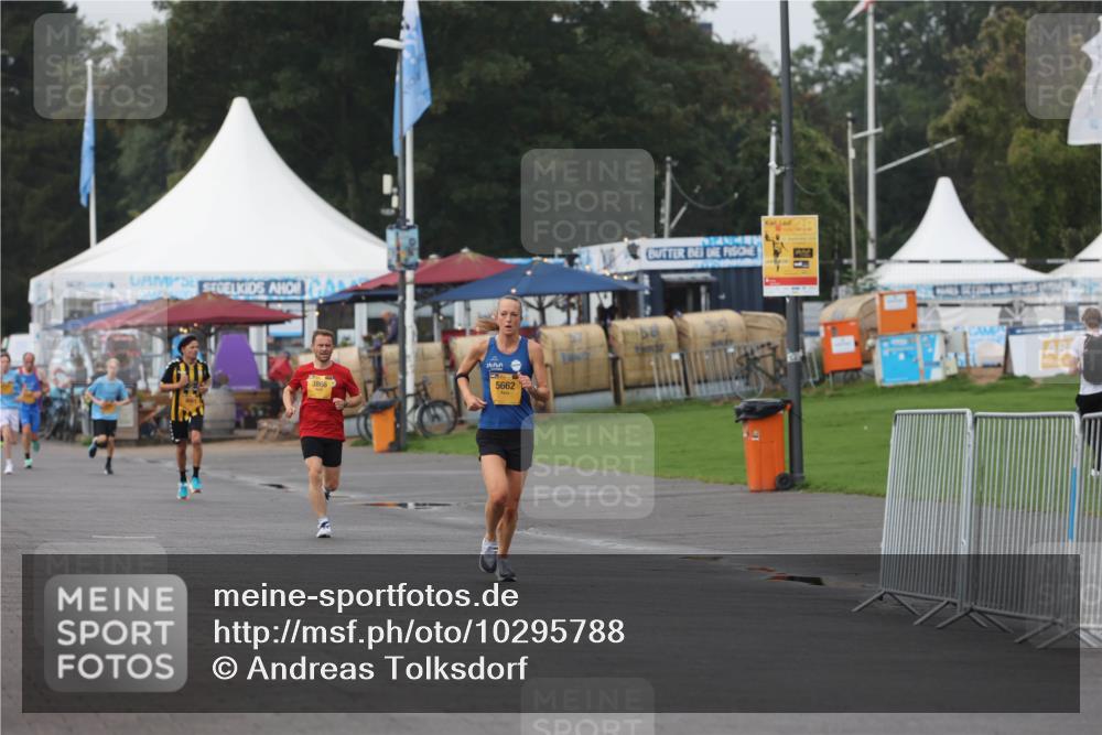 13.09.2026 - Kiel Lauf Andreas Tolksdorf http://msf.ph/oto/10295788 13.09.2026 09:22:27 Kiellinie 3866, 5662 meine-sportfotos.de
