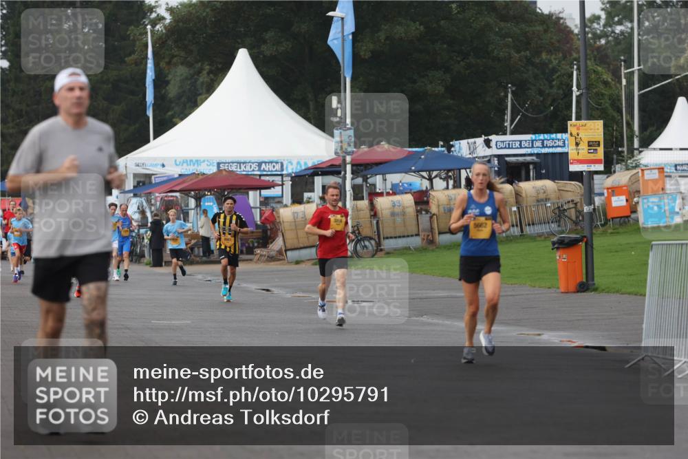 13.09.2026 - Kiel Lauf Andreas Tolksdorf http://msf.ph/oto/10295791 13.09.2026 09:22:28 Kiellinie 3866, 33, 5662 meine-sportfotos.de