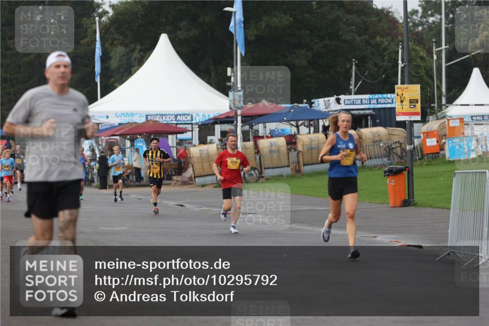 13.09.2026 - Kiel Lauf Andreas Tolksdorf http://msf.ph/oto/10295792 13.09.2026 09:22:28 Kiellinie 8661, 3866 meine-sportfotos.de