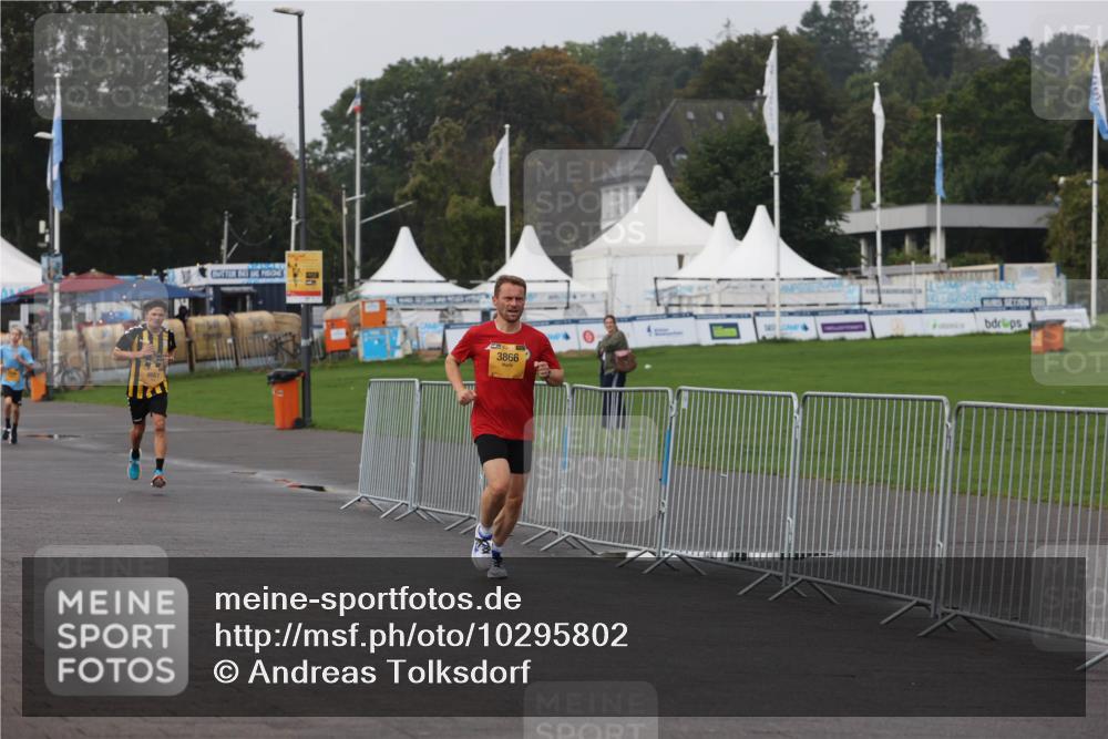 13.09.2026 - Kiel Lauf Andreas Tolksdorf http://msf.ph/oto/10295802 13.09.2026 09:22:35 Kiellinie 3866 meine-sportfotos.de