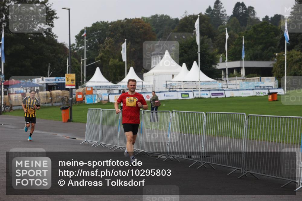 13.09.2026 - Kiel Lauf Andreas Tolksdorf http://msf.ph/oto/10295803 13.09.2026 09:22:35 Kiellinie 3866 meine-sportfotos.de