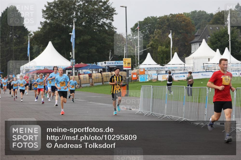 13.09.2026 - Kiel Lauf Andreas Tolksdorf http://msf.ph/oto/10295809 13.09.2026 09:22:36 Kiellinie 7782, 8661, 3866 meine-sportfotos.de