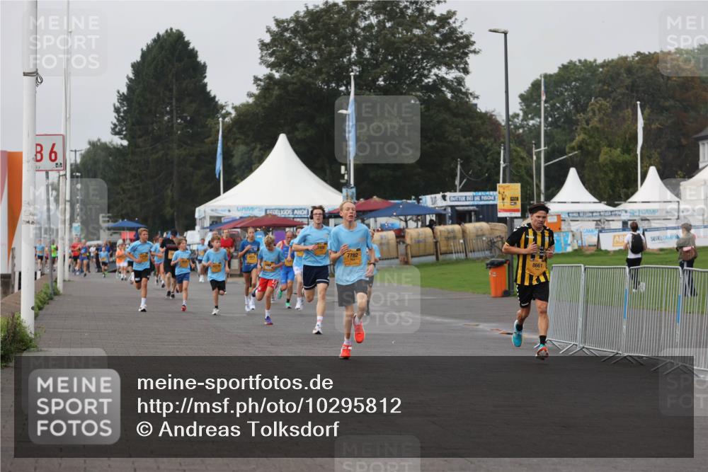 13.09.2026 - Kiel Lauf Andreas Tolksdorf http://msf.ph/oto/10295812 13.09.2026 09:22:37 Kiellinie 6, 7782, 8661 meine-sportfotos.de