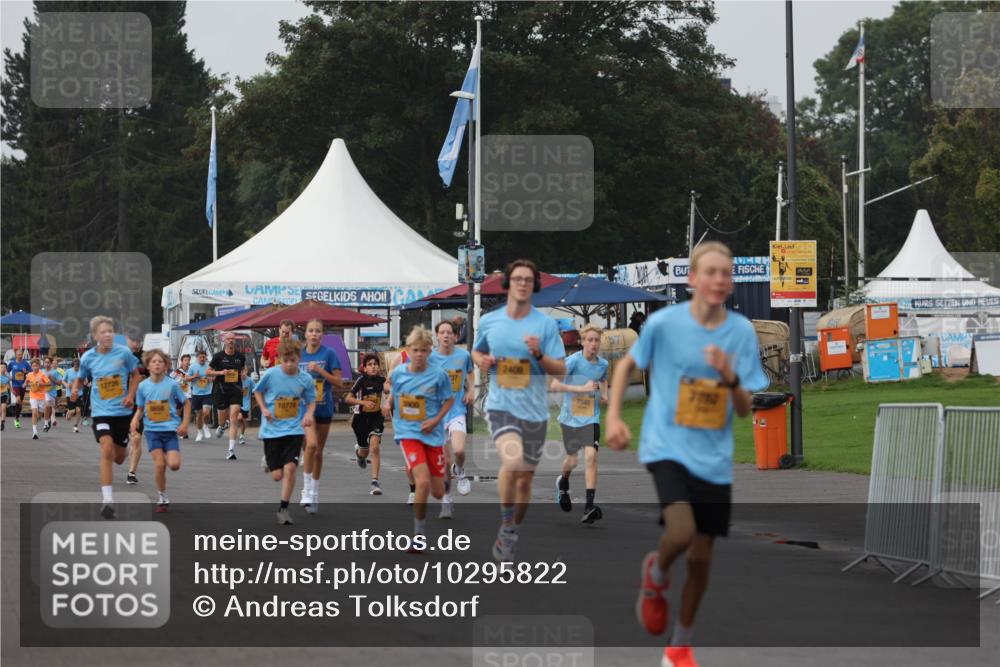 13.09.2026 - Kiel Lauf Andreas Tolksdorf http://msf.ph/oto/10295822 13.09.2026 09:22:39 Kiellinie 12726, 10778, 2408, 7546 meine-sportfotos.de