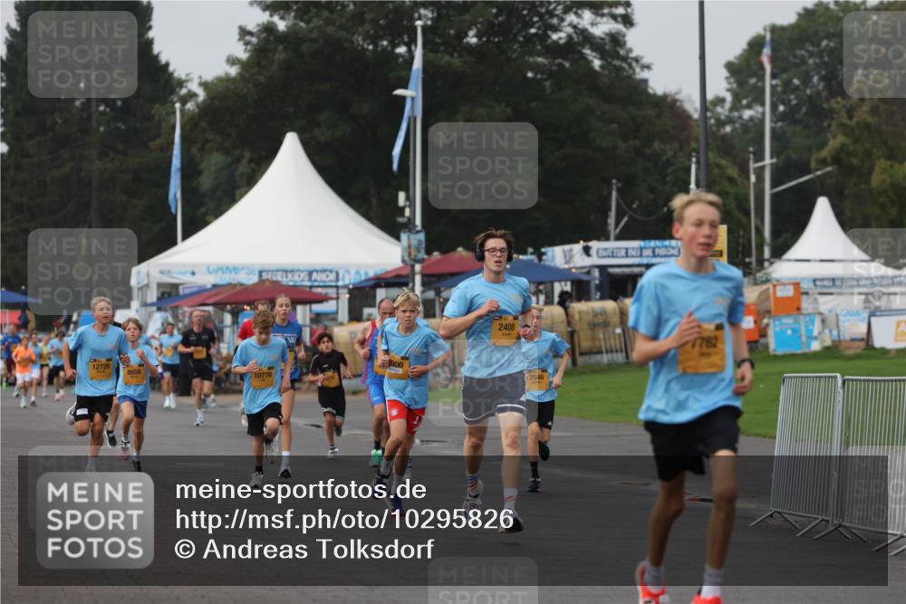 13.09.2026 - Kiel Lauf Andreas Tolksdorf http://msf.ph/oto/10295826 13.09.2026 09:22:39 Kiellinie 12726, 8658, 10778, 1900, 2408, 7546, 7782 meine-sportfotos.de