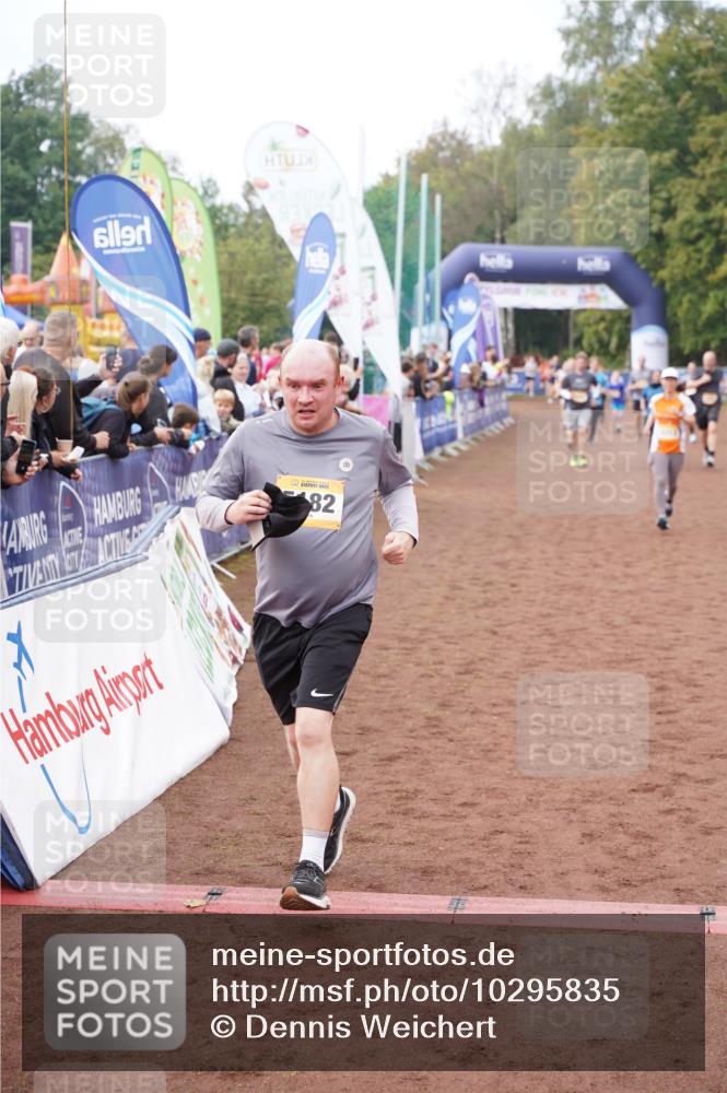 13.09.2026 - Airport Race Dennis Weichert http://msf.ph/oto/10295835 13.09.2026 10:33:00 Ziel 5019, 5182 meine-sportfotos.de