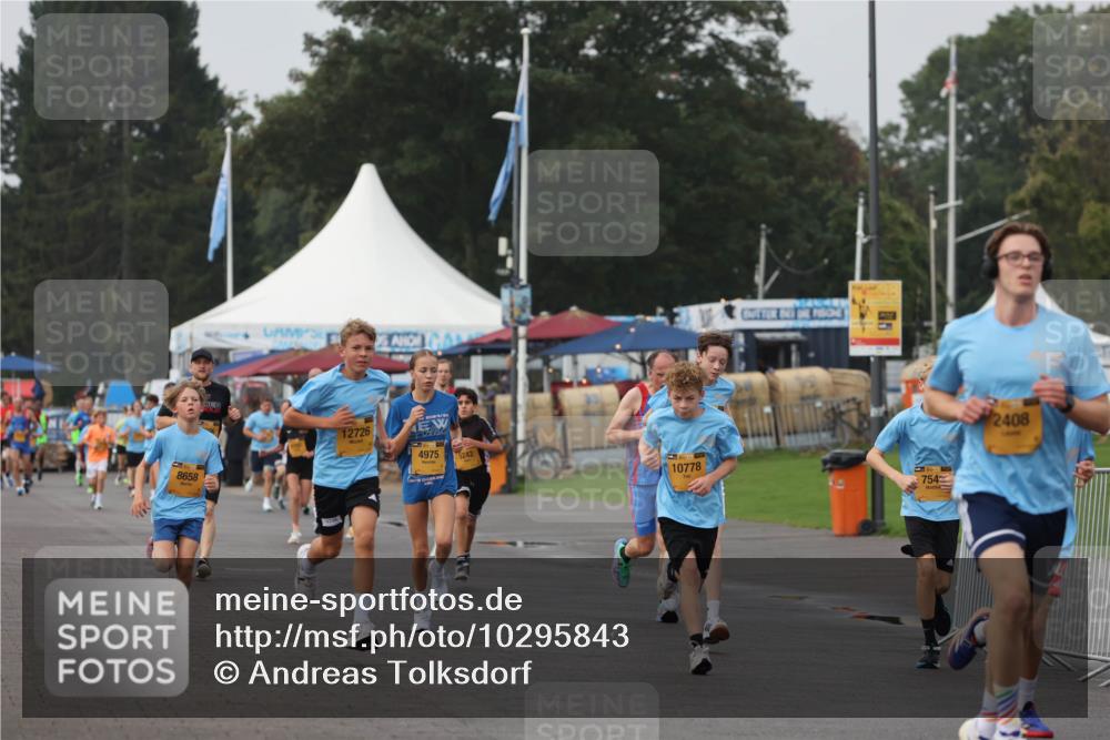 13.09.2026 - Kiel Lauf Andreas Tolksdorf http://msf.ph/oto/10295843 13.09.2026 09:22:42 Kiellinie 8658, 12726, 4975, 5242, 10778, 754, 2408 meine-sportfotos.de