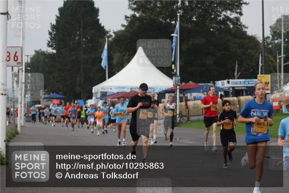 13.09.2026 - Kiel Lauf Andreas Tolksdorf http://msf.ph/oto/10295863 13.09.2026 09:22:45 Kiellinie 36, 3, 243, 9696, 5242, 202, 4975 meine-sportfotos.de