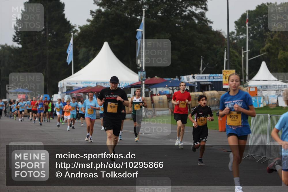 13.09.2026 - Kiel Lauf Andreas Tolksdorf http://msf.ph/oto/10295866 13.09.2026 09:22:46 Kiellinie 3174, 9696, 2430, 5242, 4975 meine-sportfotos.de
