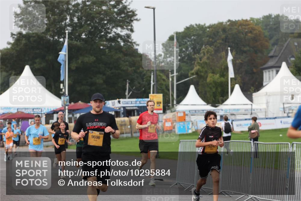 13.09.2026 - Kiel Lauf Andreas Tolksdorf http://msf.ph/oto/10295884 13.09.2026 09:22:48 Kiellinie 3174, 8702, 9696, 2430, 5242 meine-sportfotos.de