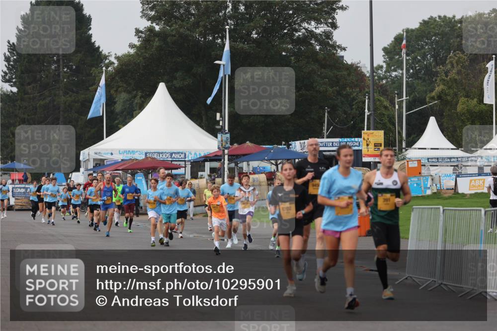 13.09.2026 - Kiel Lauf Andreas Tolksdorf http://msf.ph/oto/10295901 13.09.2026 09:22:51 Kiellinie 160, 12416, 2417, 10, 9618, 1702, 9451 meine-sportfotos.de