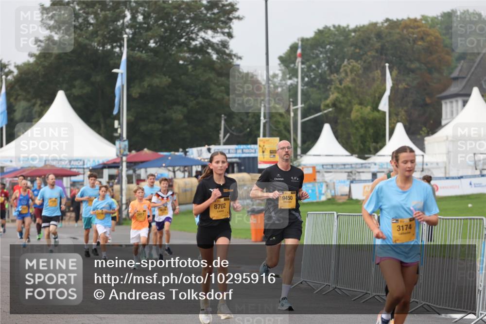 13.09.2026 - Kiel Lauf Andreas Tolksdorf http://msf.ph/oto/10295916 13.09.2026 09:22:52 Kiellinie 8702, 9450, 3174 meine-sportfotos.de