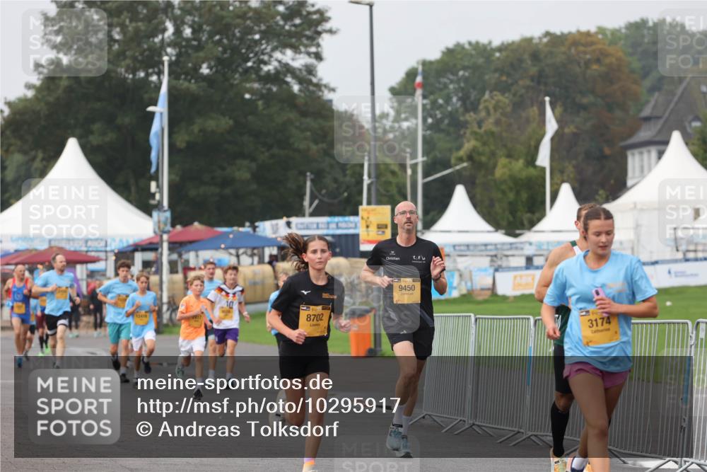 13.09.2026 - Kiel Lauf Andreas Tolksdorf http://msf.ph/oto/10295917 13.09.2026 09:22:53 Kiellinie 10, 12416, 8702, 9450, 3174 meine-sportfotos.de