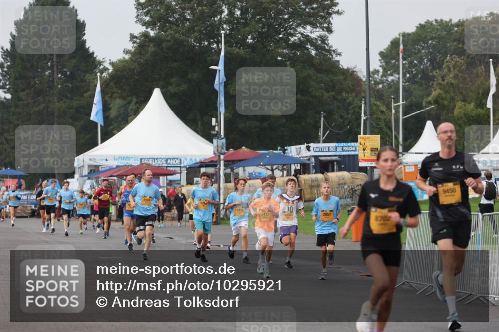 13.09.2026 - Kiel Lauf Andreas Tolksdorf http://msf.ph/oto/10295921 13.09.2026 09:22:53 Kiellinie 2455, 12416, 10, 2417, 9518, 2057, 8704, 9450 meine-sportfotos.de