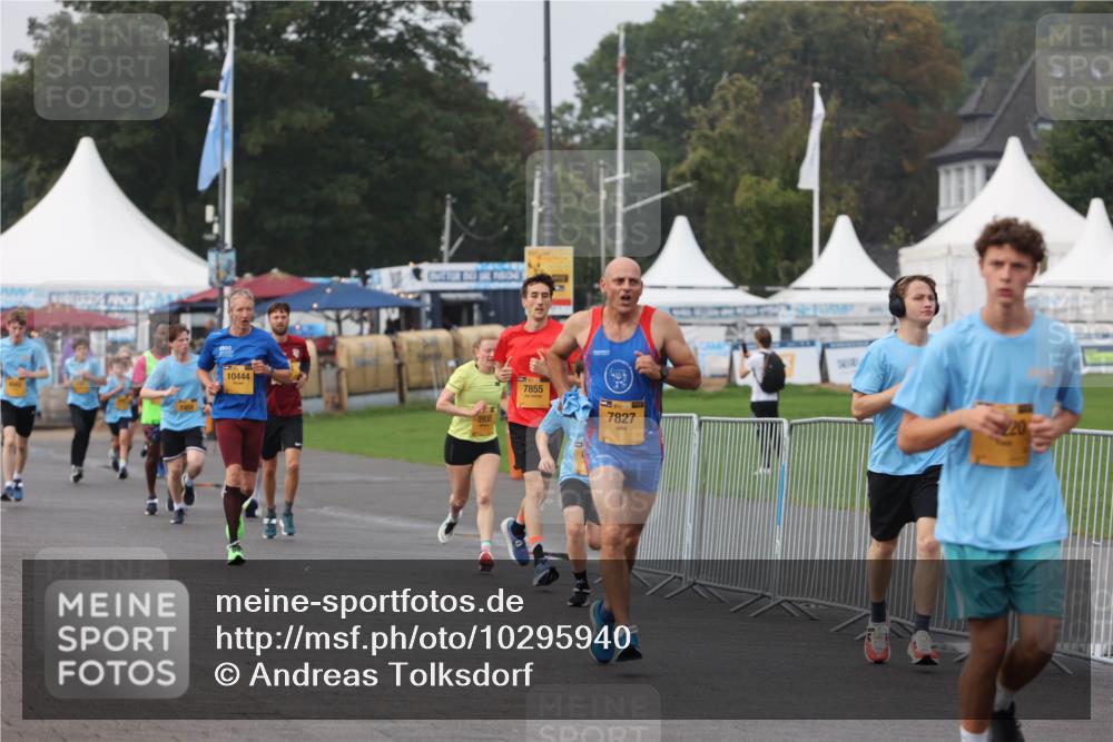 13.09.2026 - Kiel Lauf Andreas Tolksdorf http://msf.ph/oto/10295940 13.09.2026 09:23:02 Kiellinie 10444, 5930, 7855, 7827 meine-sportfotos.de