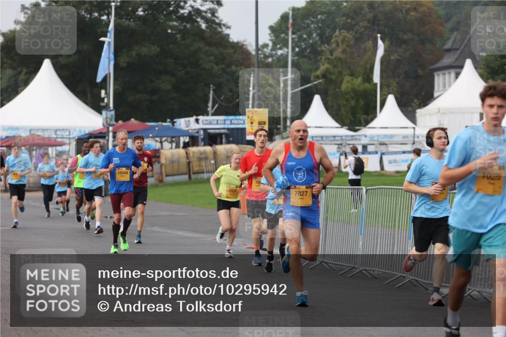 13.09.2026 - Kiel Lauf Andreas Tolksdorf http://msf.ph/oto/10295942 13.09.2026 09:23:02 Kiellinie 10444, 5930, 785, 7827, 10220 meine-sportfotos.de