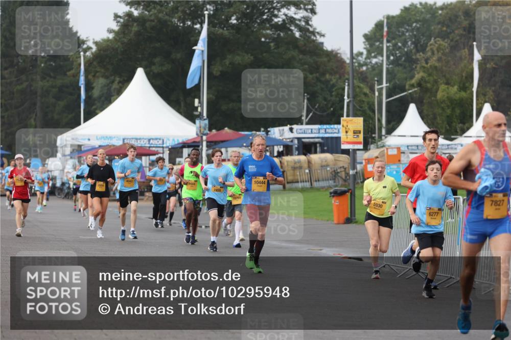 13.09.2026 - Kiel Lauf Andreas Tolksdorf http://msf.ph/oto/10295948 13.09.2026 09:23:03 Kiellinie 4043, 9444, 2854, 7459, 10769, 10444, 5930, 7827, 6277 meine-sportfotos.de