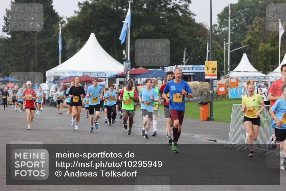 13.09.2026 - Kiel Lauf Andreas Tolksdorf http://msf.ph/oto/10295949 13.09.2026 09:23:04 Kiellinie 9444, 4043, 2854, 7459, 769, 1, 10444, 5930 meine-sportfotos.de